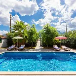 Magnolia Villa